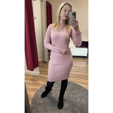 Roosa sviiter-kleit